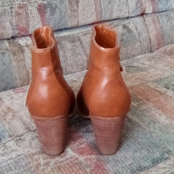 Ankle boots - Picture 3 of 3